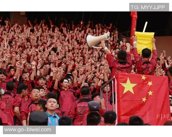 泡泡人足球赛盛况空前球迷热情高涨欢庆足球激情与友谊的碰撞